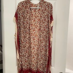 American Eagle long lightweight floral kimono